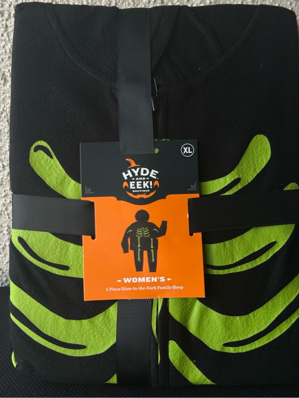 Hyde & EEK! Womens XL one piece pjs costume skeleton glows in the dark NWT